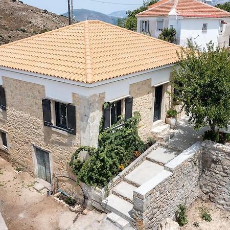 Villa Aiolia Kondoyenadha Exterior photo