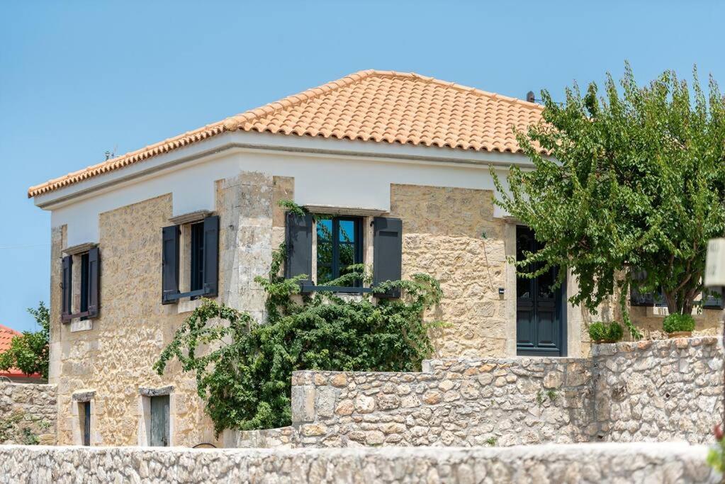 Villa Aiolia Kondoyenadha Exterior photo